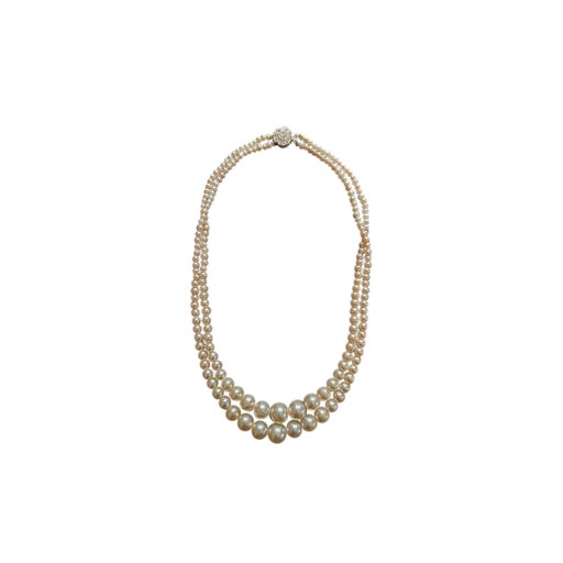 Pearl necklace