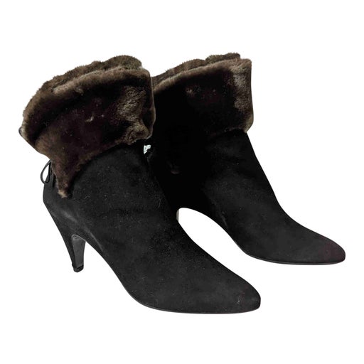 Leather and fur ankle boots