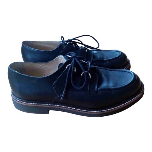 Chaussures à lacets