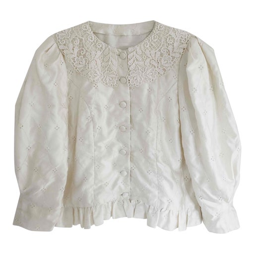 Blouse with embroidered patterns