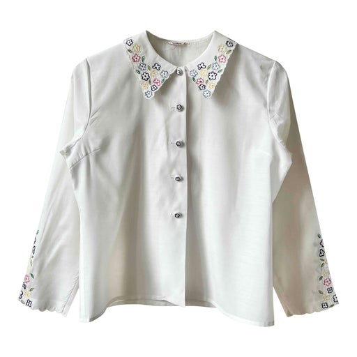 Floral embroidered shirt
