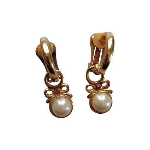 Pearl earrings