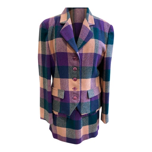 Tailleur mini-jupe à carreaux