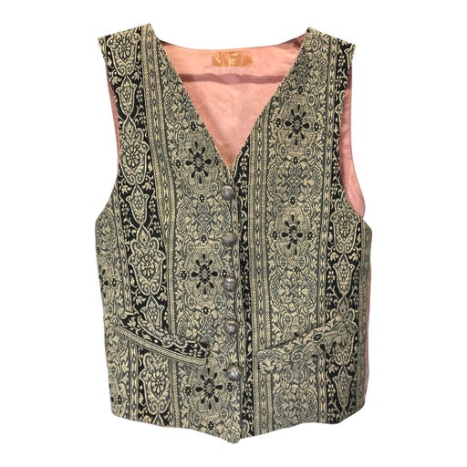 Sleeveless tapestry vest
