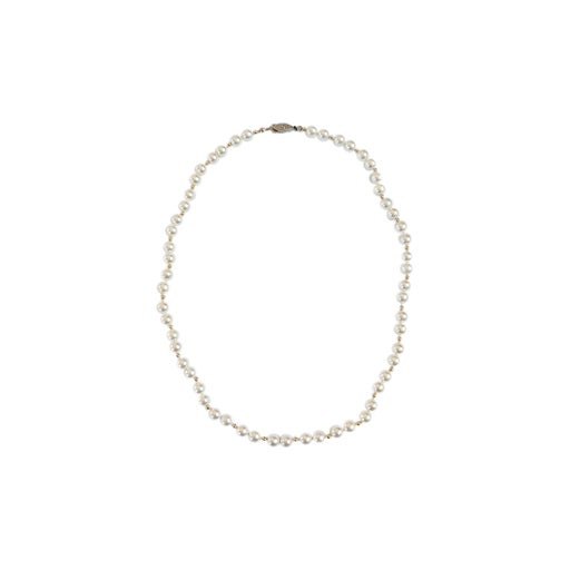 Pearl necklace