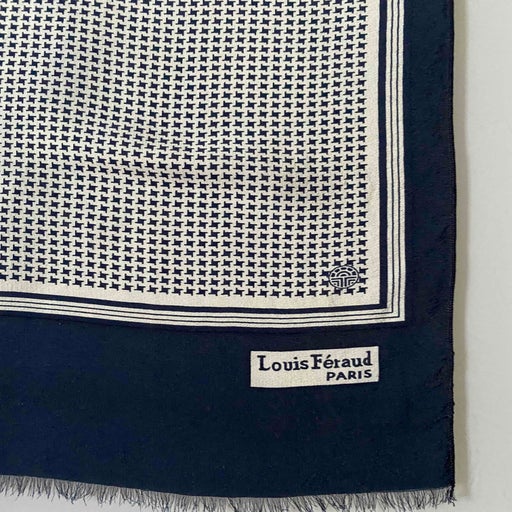 Louis Féraud scarf