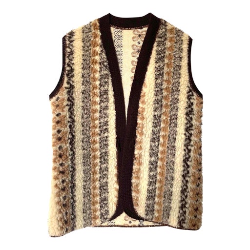 Sleeveless wool vest