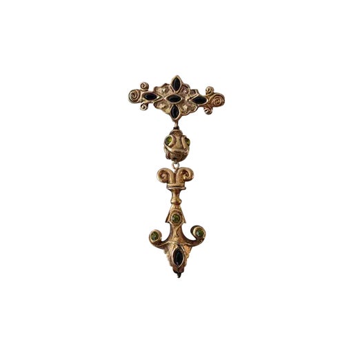 70's metal brooch