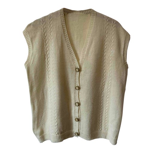 Sleeveless wool vest