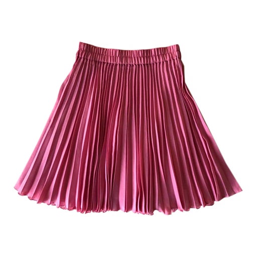 Short skirt