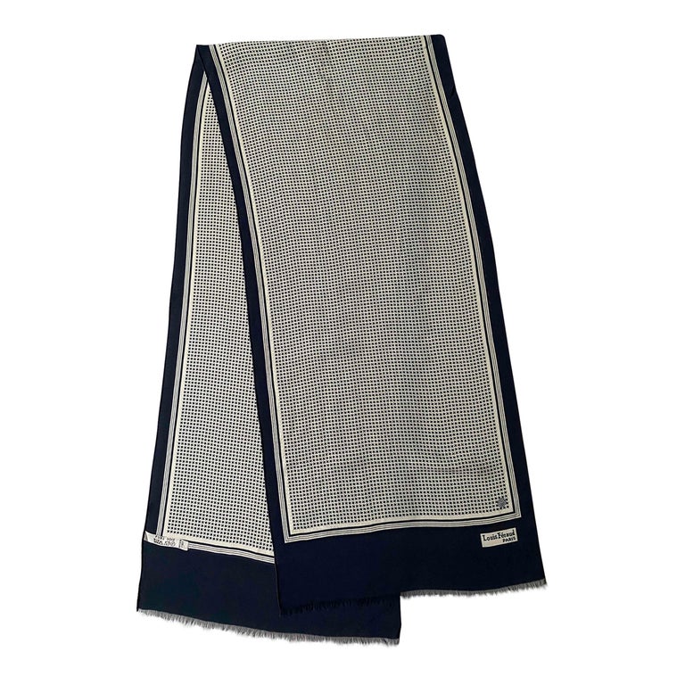 Louis Féraud scarf
