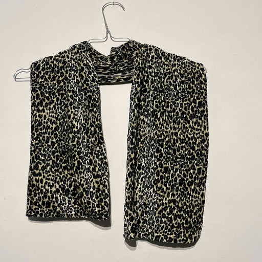 Leopard velvet scarf