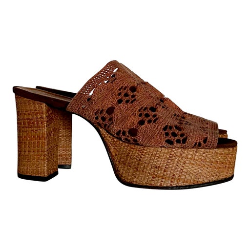 Mules en crochet et paille