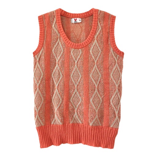 Two-tone sleeveless sweater