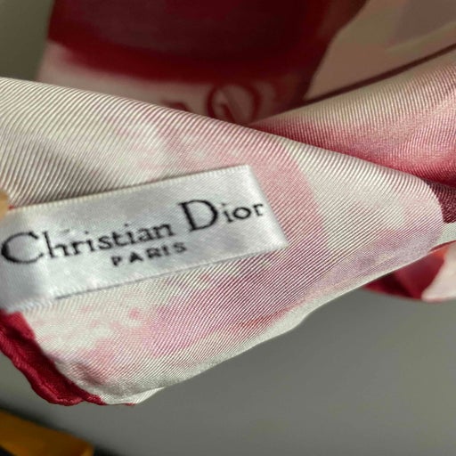 Square Christian Dior