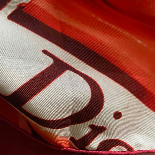 Square Christian Dior