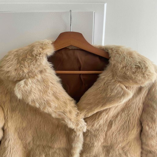 Short fur coat