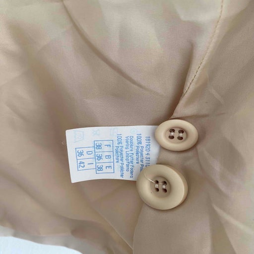 Short trench coat