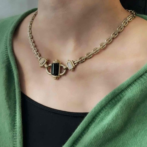 Agatha necklace