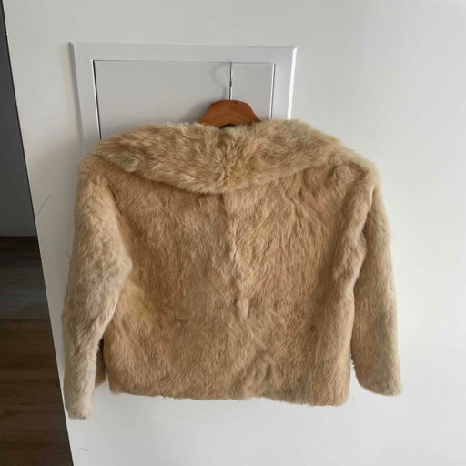 Short fur coat