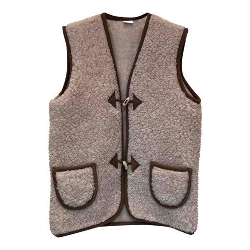 Sleeveless wool vest