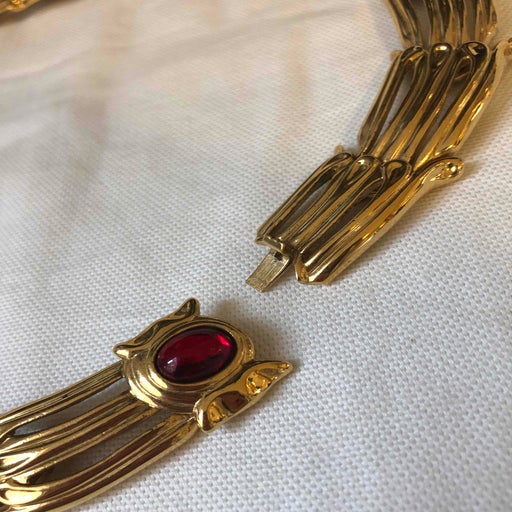 Golden metal necklace