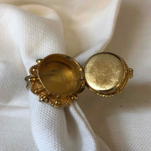 Golden metal ring