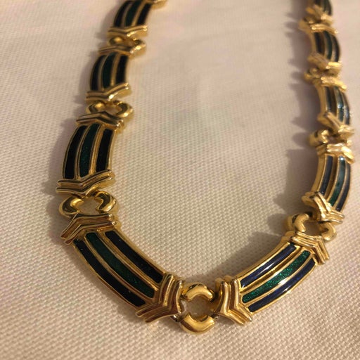 Golden metal necklace