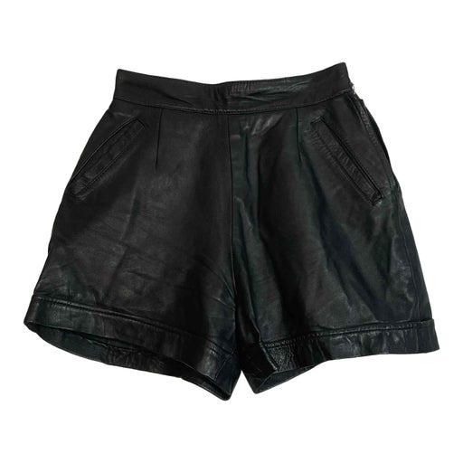 Short en cuir