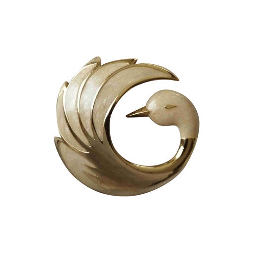 Gold and enamel brooch