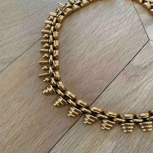 Golden metal necklace