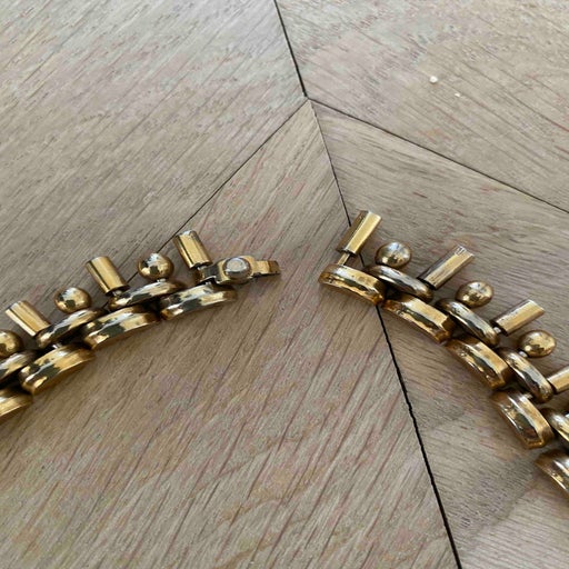 Golden metal necklace