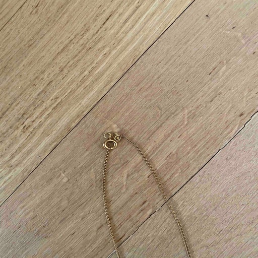 pendant necklace