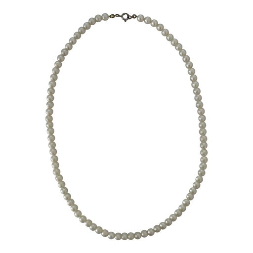 Pearl necklace