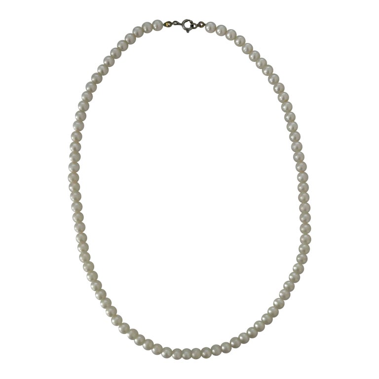Pearl necklace