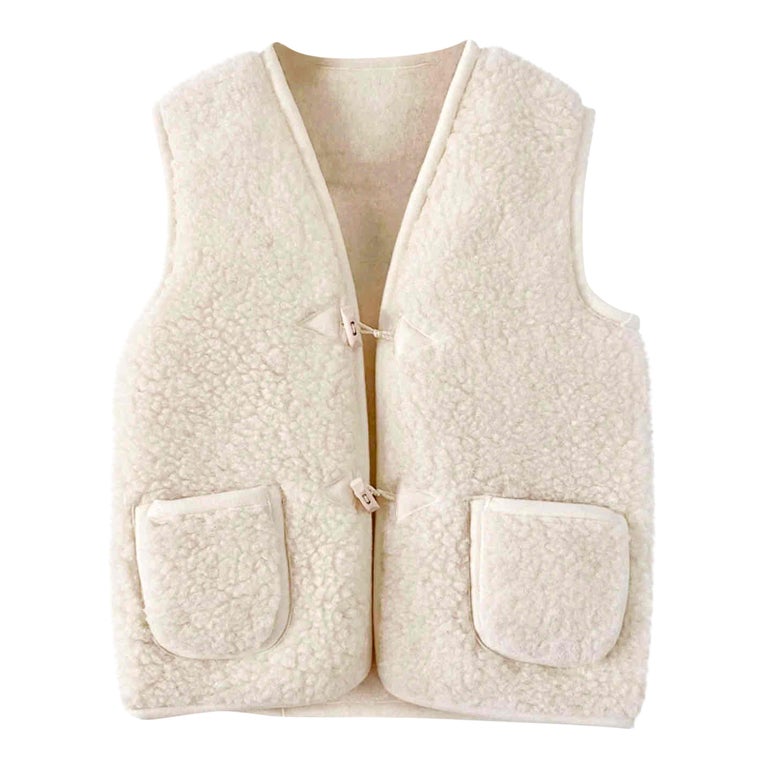 Sleeveless wool vest