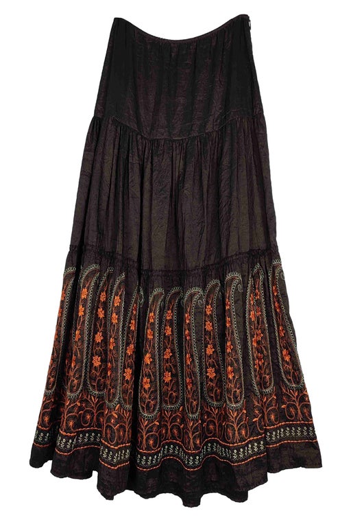 Long embroidered skirt