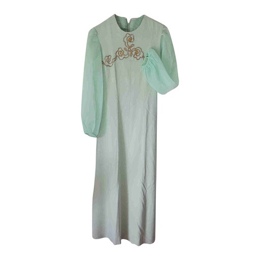For your evenings, a ceremony or in streetwear