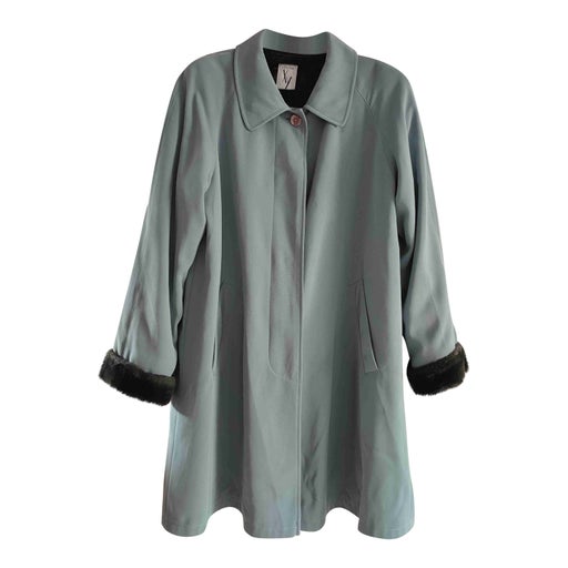 Two-tone trench