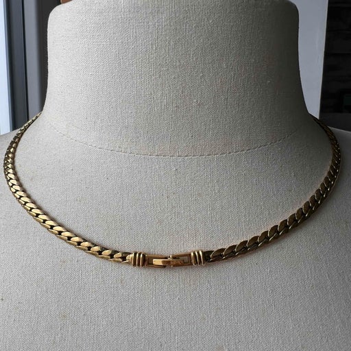 Bib necklace