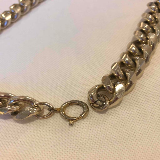 Silver metal necklace