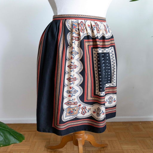 Patterned midi skirt