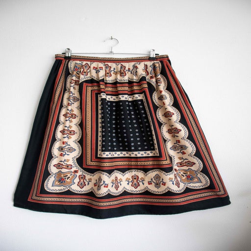 Patterned midi skirt