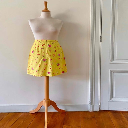 Floral mini skirt