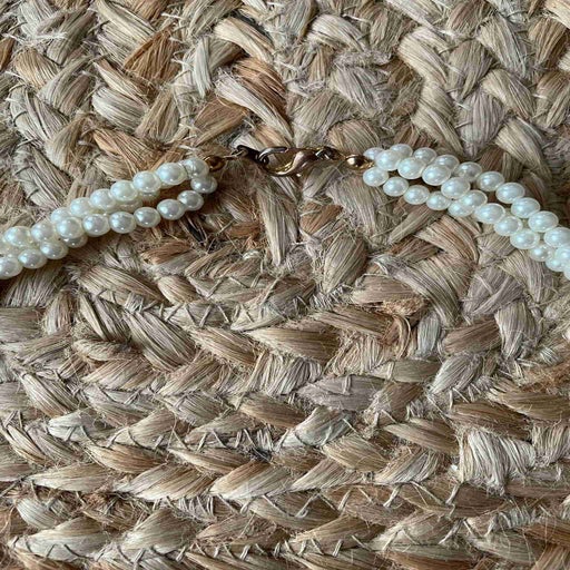 pearl necklace