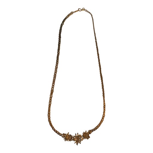 flower pendant necklace