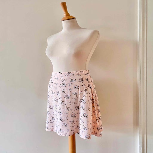 Floral mini skirt