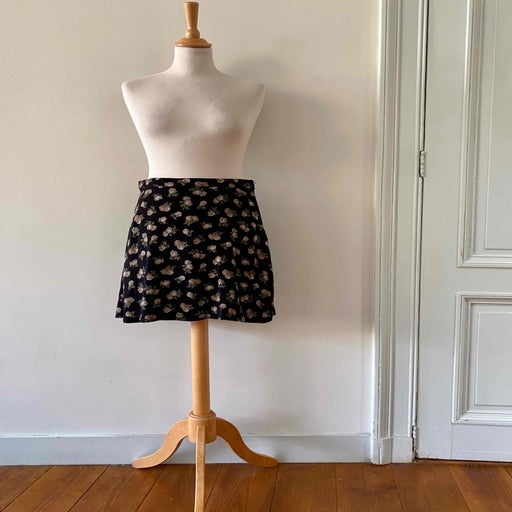 Floral mini skirt