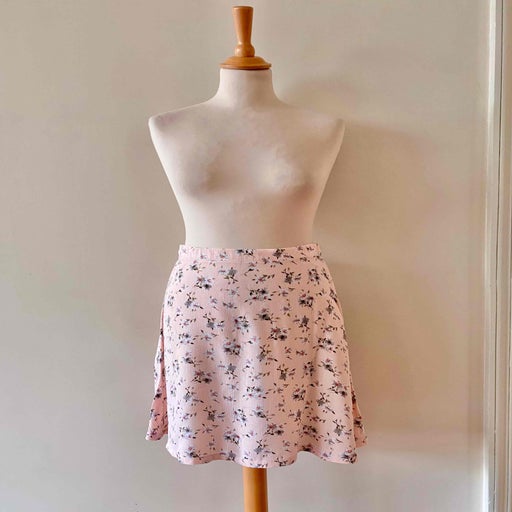 Floral mini skirt
