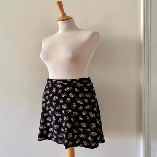 Floral mini skirt